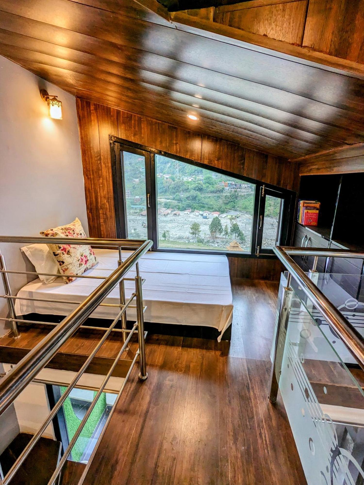Kavi'S Vacation Homes - Sainj Ngoại thất bức ảnh