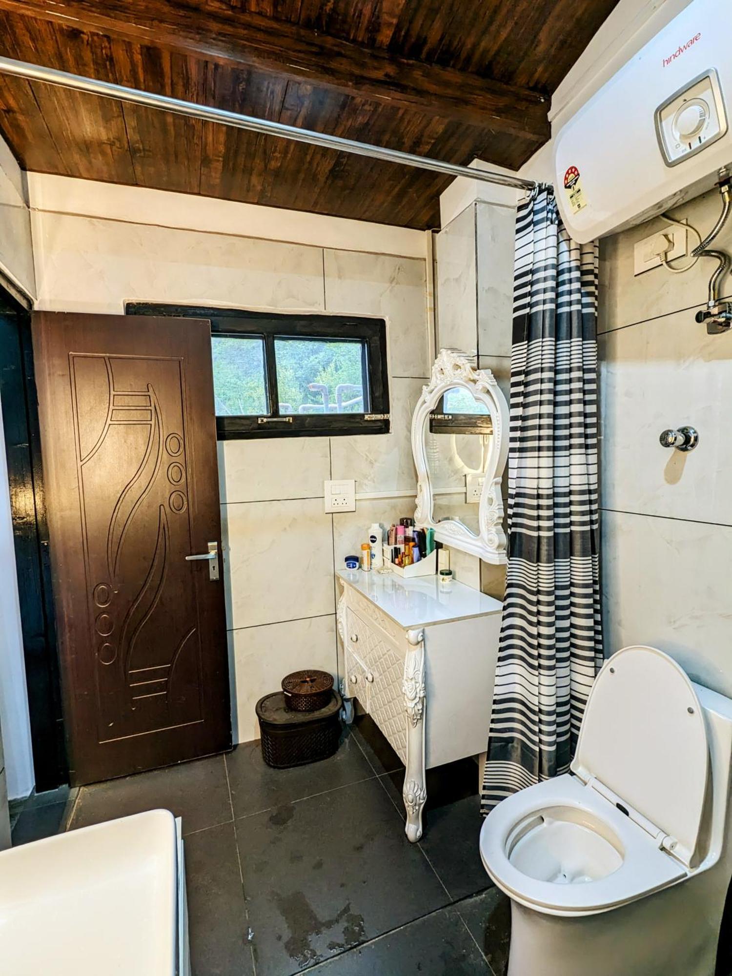 Kavi'S Vacation Homes - Sainj Ngoại thất bức ảnh